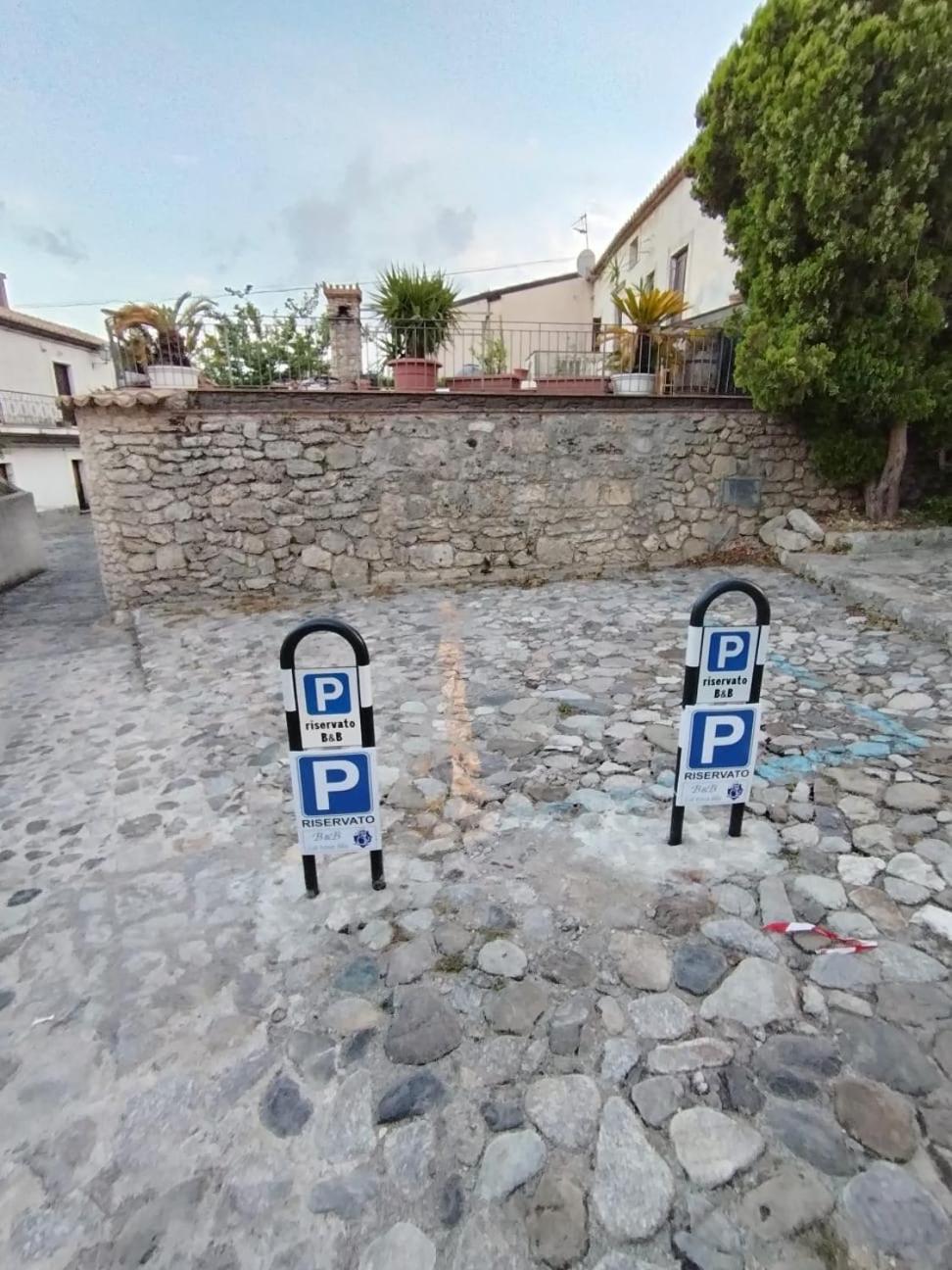 Bed and Breakfast La Rosa Blu Gerace Exterior foto