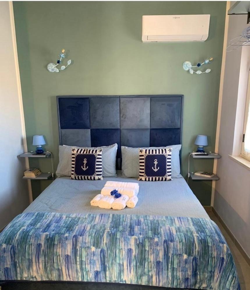 Bed and Breakfast La Rosa Blu Gerace Exterior foto